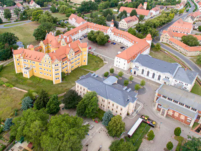 Schloss Annaburg aus der Luft